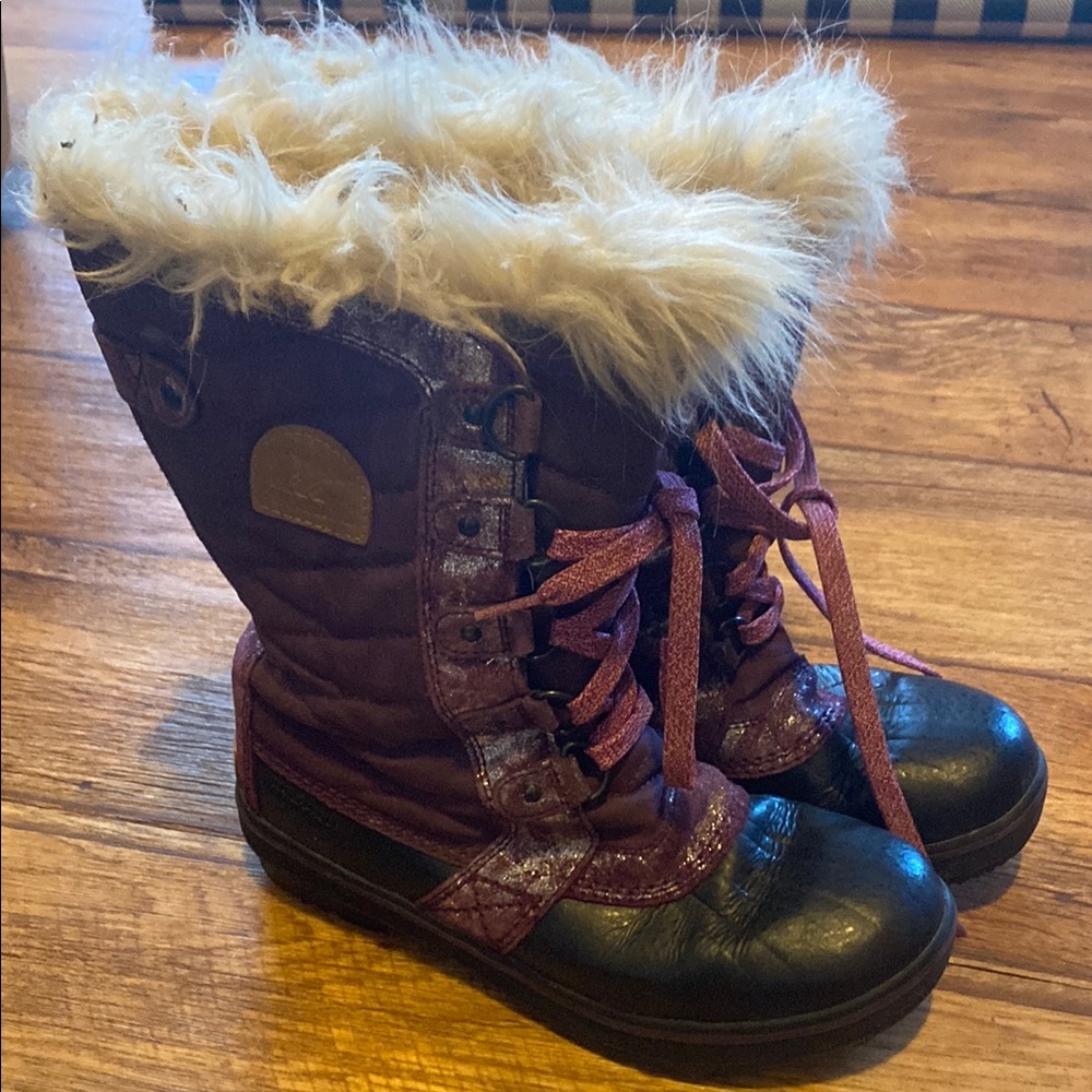 Sorel snow boots size 5